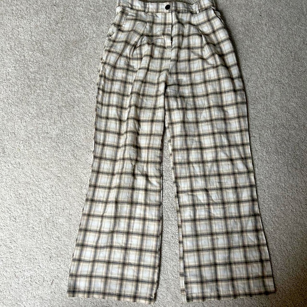 Plaid Shein work pants, worn twice. Size M, would best fit size 4-6
